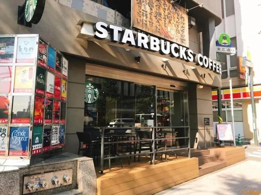 新宿駅徒歩８分！緑あるデザイナーズホテル/最大６名/Fire Tv/光ネット/伊勢丹・歌舞伎町すぐ！ Prefektura Tokio